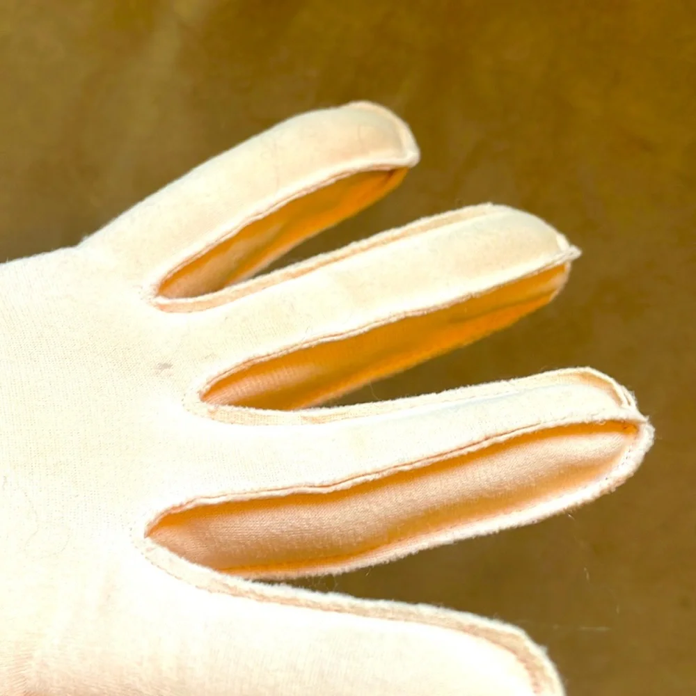 Vintage pale pink cotton‎ gloves